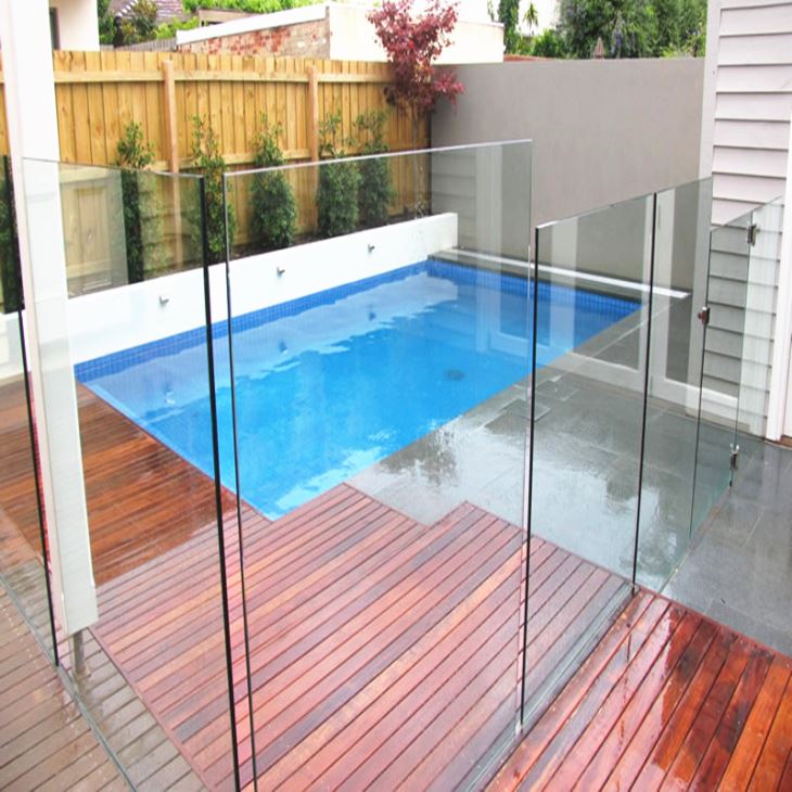 Pagar kolam kaca tempered