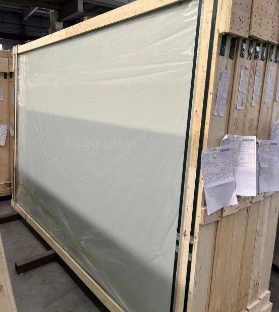 glass packing for Padel court