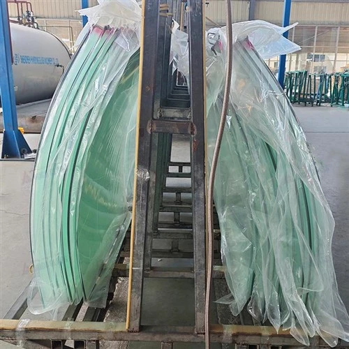 Kaca Laminasi Melengkung