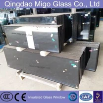 Kaca kaca hemat energi terisolasi